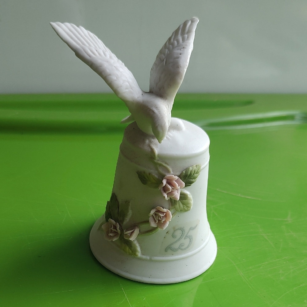 Elegant White 25th Anniversary Bird Figurine with Floral Accents